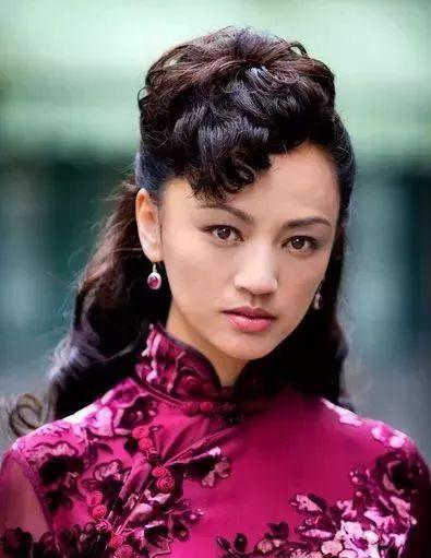 娱乐吃瓜女艺人团,揭秘吃瓜女艺人团的幕后故事